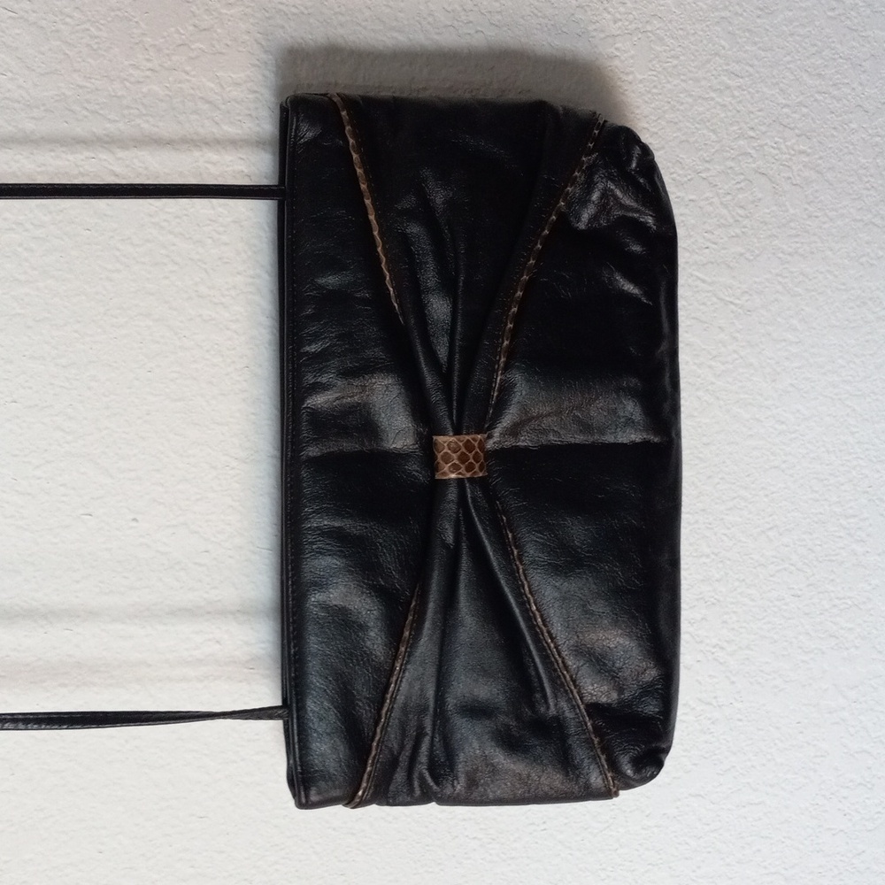 Vintage Leather Bow Letisse Metal Snap Open Clutch Purse